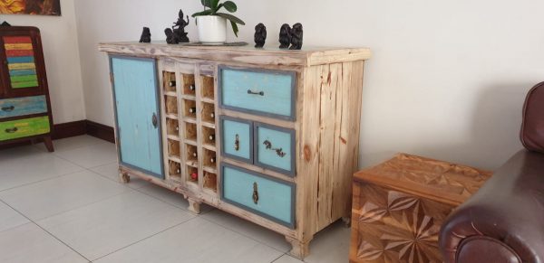 CC02 - Custom Made Display & Cupboards Units